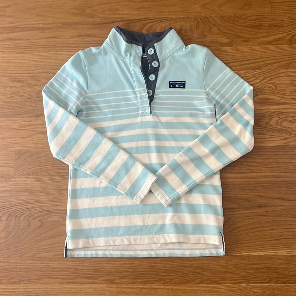 L.L. Bean Wonen’s Collared sweatshirt Size XS